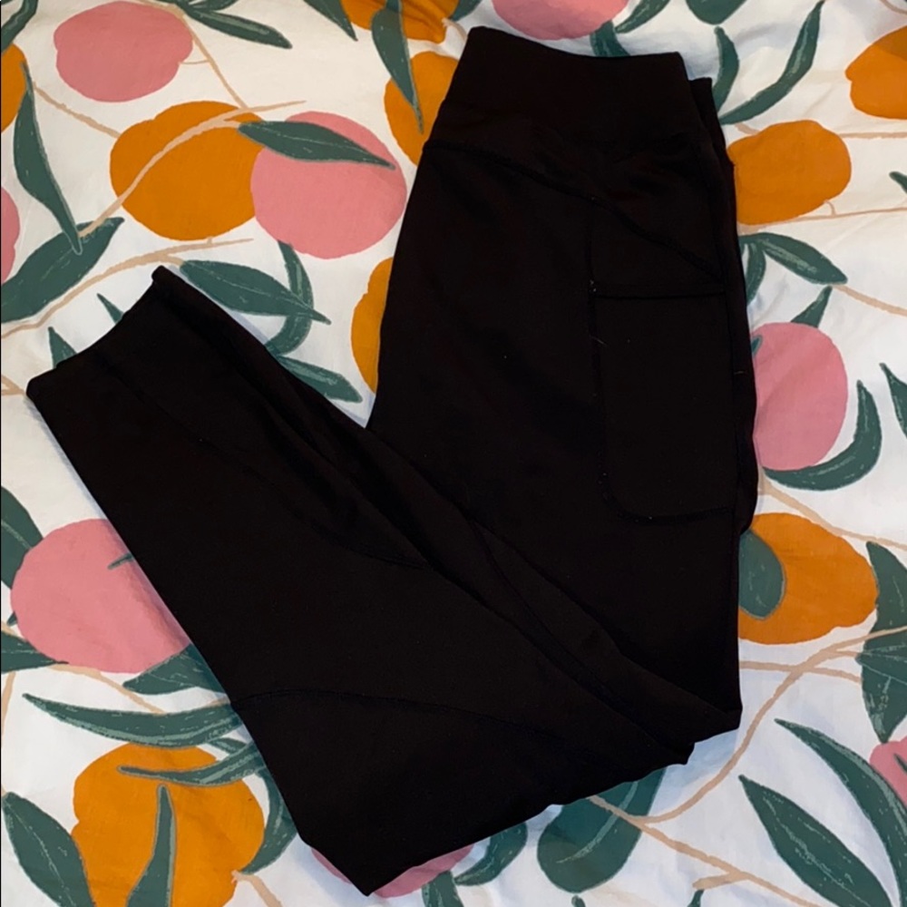 Hi rise pop fit black leggings w pocket